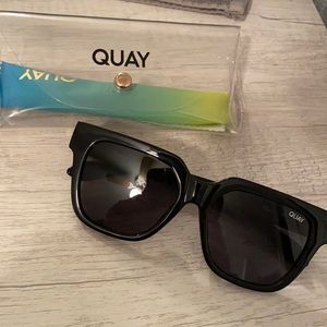 Quay PSA sunnies Black